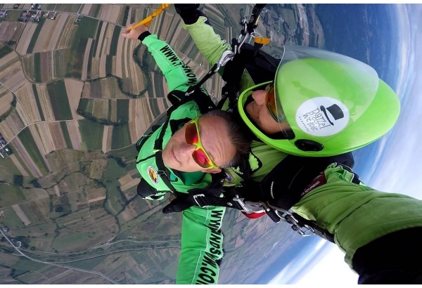 Skok w tandemie z 4000 m + fimowanie z 2 kamer
