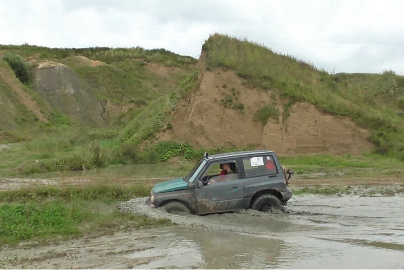 Terenowa wyprawa 4x4 off-road za kierownicą, nocleg i SPA