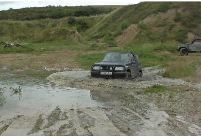 Dwugodzinna terenowa jazda 4x4 off-road za kierownicą