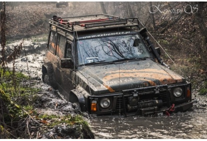 Jazda za kierownicą off-road 4x4