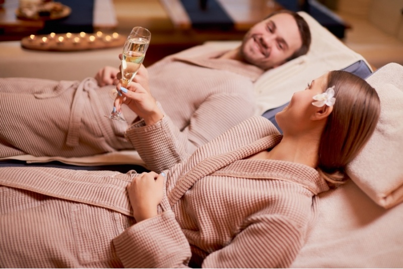 Masaż dla dwojga z lampką Prosecco