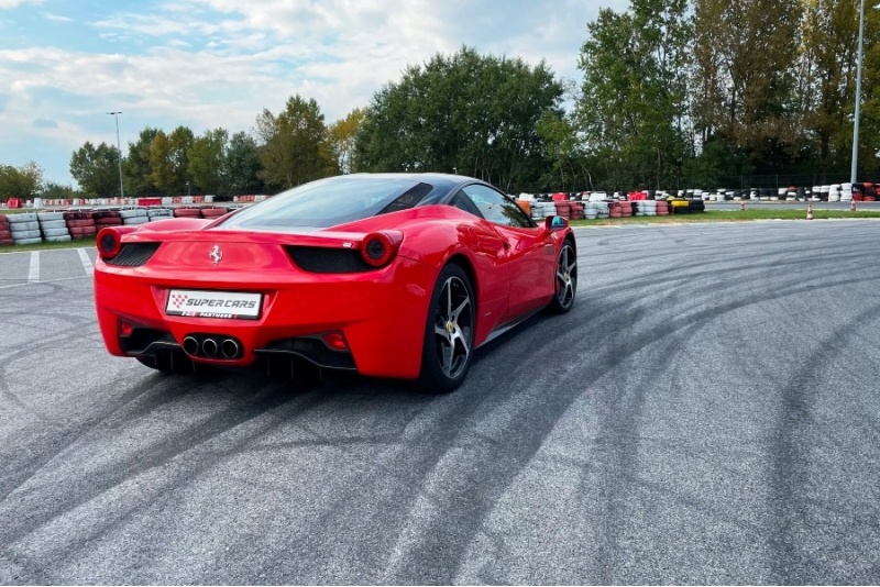 Jazda za kierownicą Ferrari 458 Italia z filmowaniem