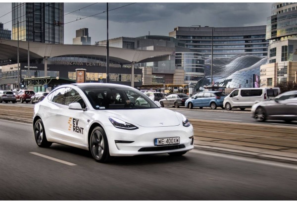 Przetestuj samochód marki Tesla Model S w wybranym mieście