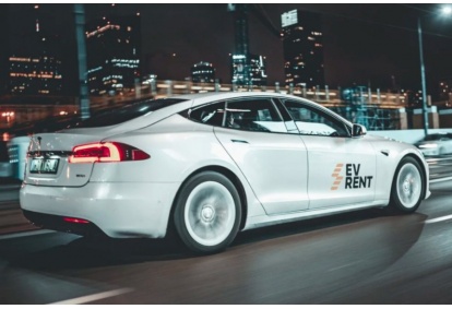 przetestuj-samochod-marki-tesla-model-3-w-wybranym-miescie