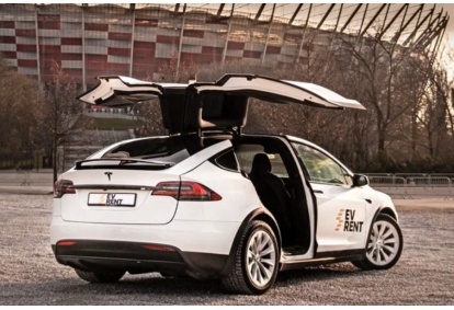 Przetestuj samochód marki Tesla Model X