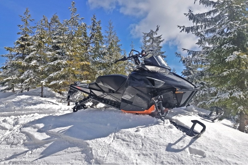 Jazda skuterem śnieżnym z Extreme Beskid