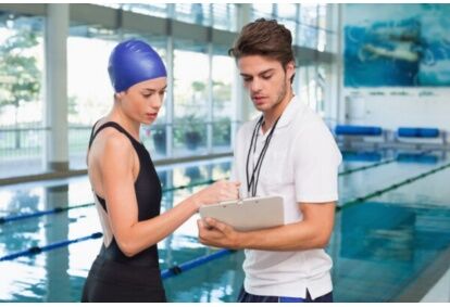 Kurs instruktora pływania online z Akademio