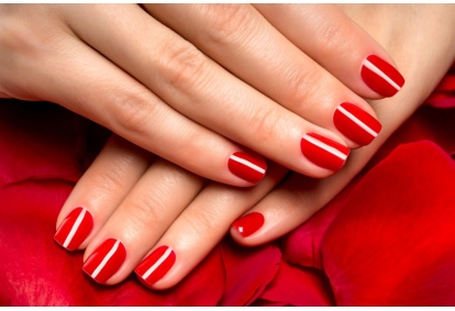 Manicure hybrydowy z bazą proteinową w Warszawie