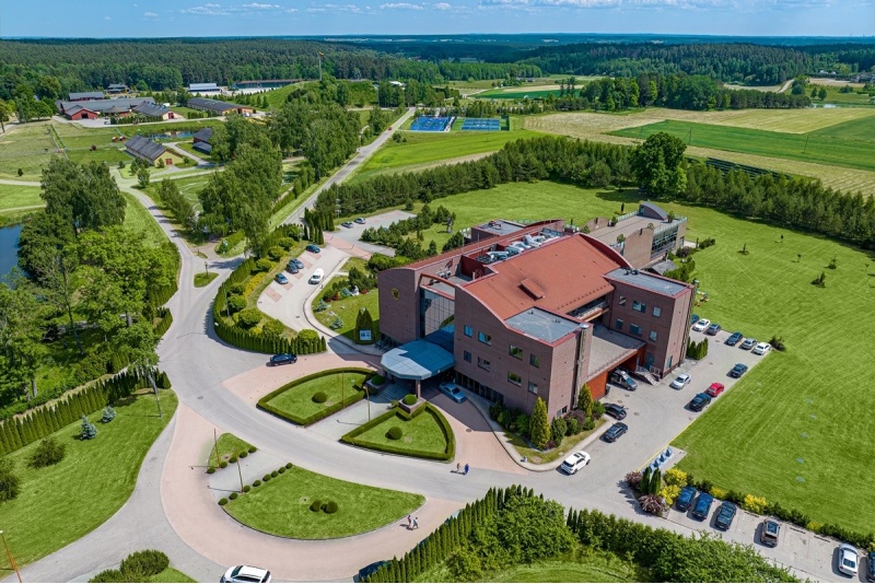 Nielimitowana wizyta w strefie wodnej i saun „Harmony Park”