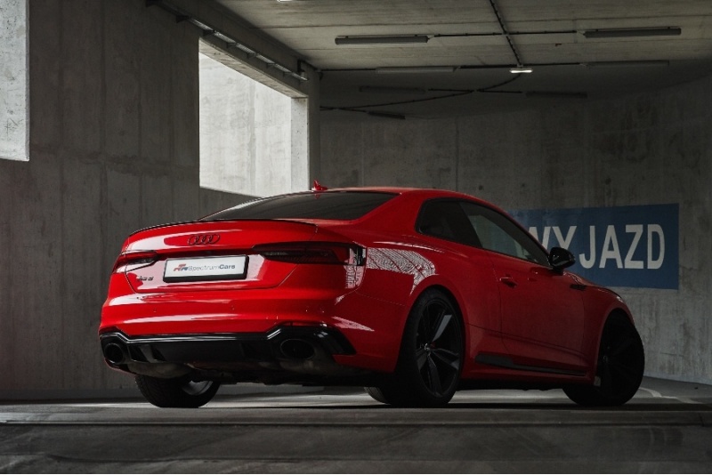 Jazda Audi RS5 ulicami Katowic