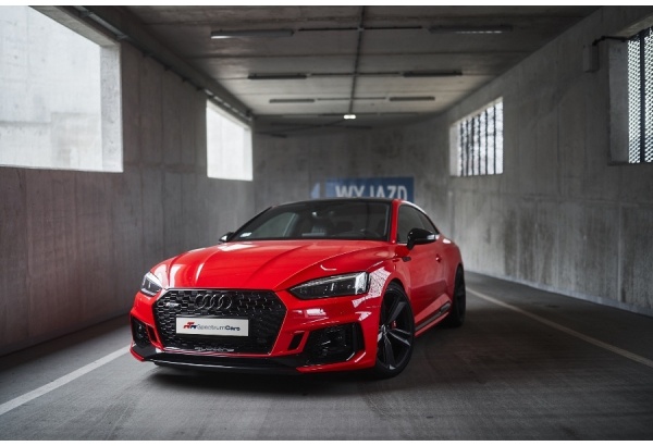 Jazda Audi RS5 ulicami Katowic