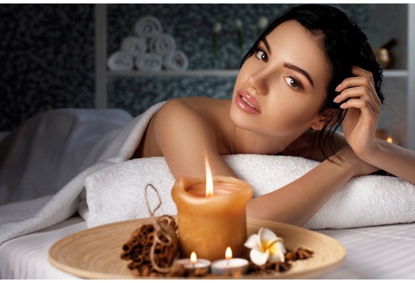 Masaż aromatyczną gorącą świecą w Sari SPA