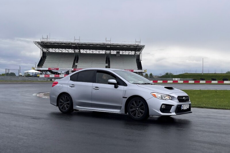 Jazda Lotus vs Subaru z Fun Racing