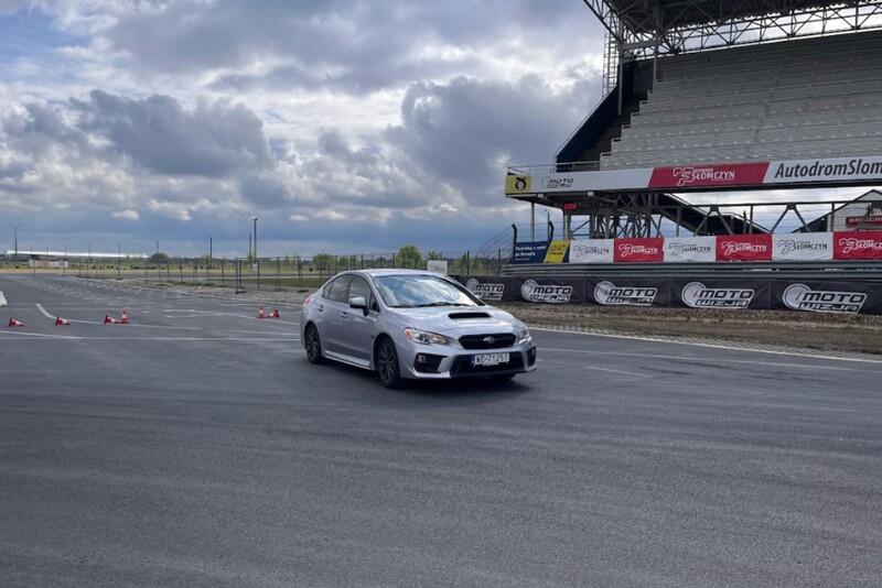 Jazda Subaru vs GKD vs BMW z Fun Racing
