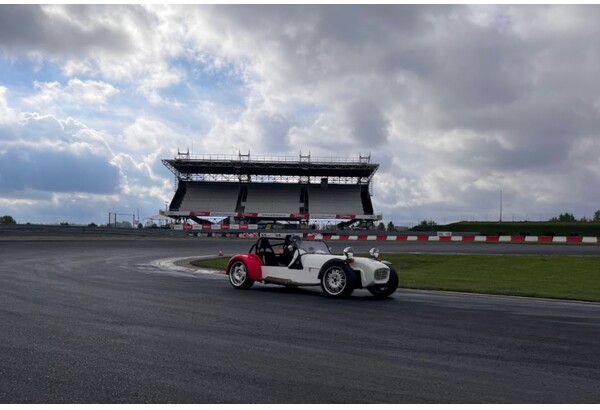 Jazda za kierownicą GKD z Fun Racing