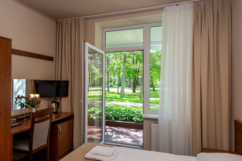 Nocleg ze śniadaniem dla dwojga w hotelu „Žuvėdra” w Połądze