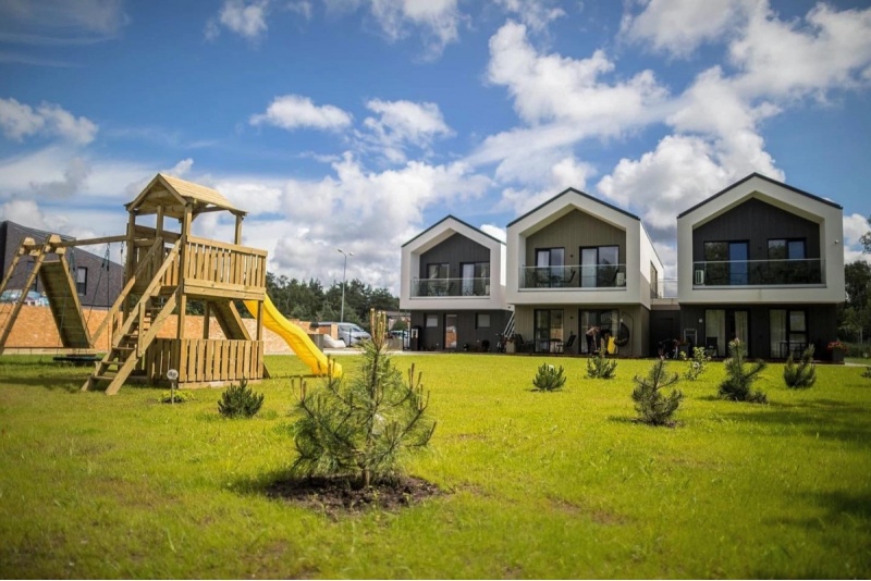 3 noclegi dla rodziny w apartamentach „Jūros 40” w Połądze