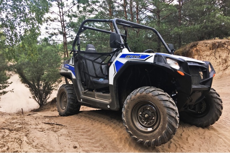 Jazda za kierownicą Buggy Polaris RZR 570 dla 1 osoby nieopodal Warszawy