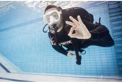 Próbne nurkowanie w basenie w Szczecinie lub nad jeziorem Ińsko