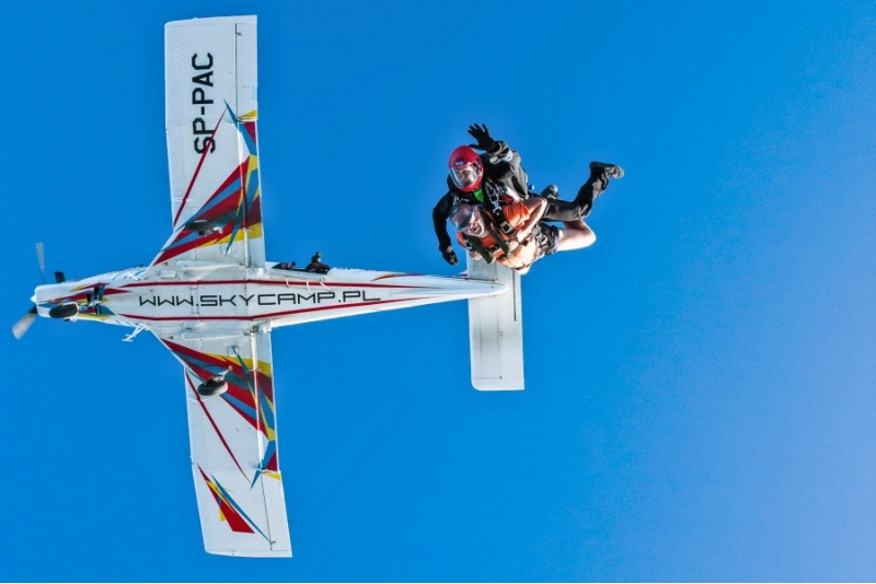 Skok w tandemie z 4000 m w Kobylnicy k. Poznania