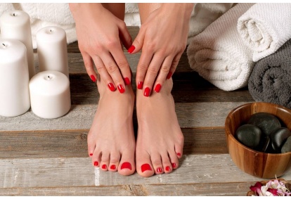 Pedicure Hybrydowy w salonie SPA 43 w Warszawie