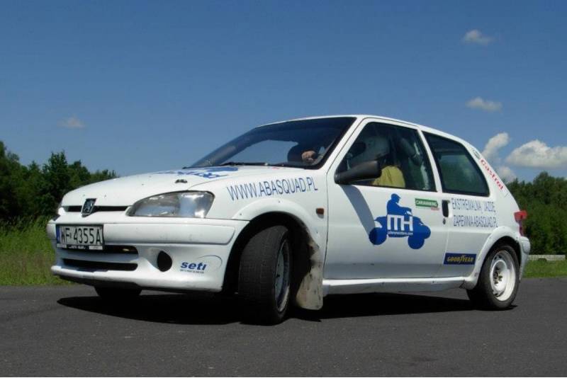 Jazda za kierownicą w towarzystwie kierowcy rajdowego „Rally Taxi"