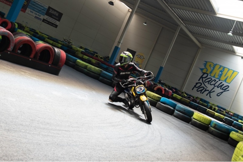 Jazda na Pitbike MRF 120 w SKW Racing Park