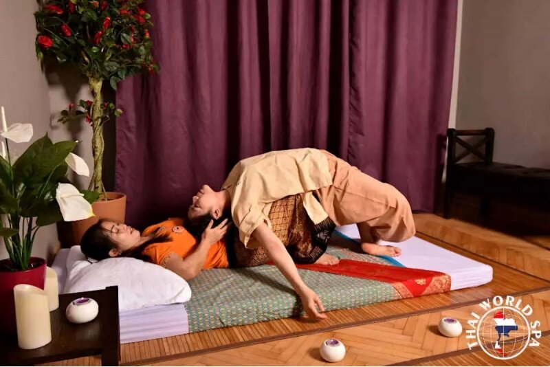 Klasyczny masaż Tajski w salonie Thai World Spa w Warszawie