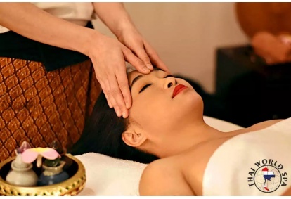 Tajski masaż twarzy i głowy w salonie Thai World Spa w Warszawie