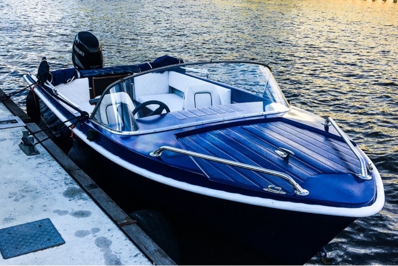 Rejs motorówką po Wiśle Hello Sailor